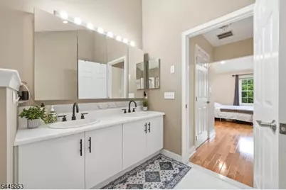 18 Clark Ct, Bernards Township, NJ 07920 - Photo 15