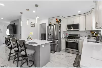 77 Bernice Rd, Belleville, NJ 07109 - Photo 9