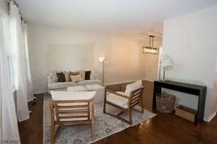 1304 Washington Common, Hillsborough Township, NJ 08844 - Photo 7