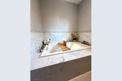 33 Livingston Ave, Woodbridge Township, NJ 07001 - Photo 31