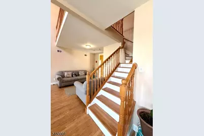 33 Livingston Ave, Woodbridge Township, NJ 07001 - Photo 5