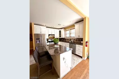 33 Livingston Ave, Woodbridge Township, NJ 07001 - Photo 13