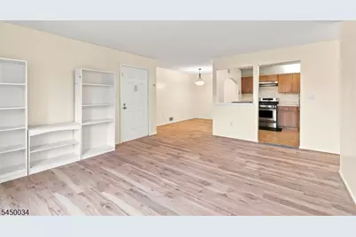 407 Lancaster Ct, Piscataway Township, NJ 08854 - Photo 7