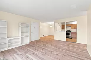 407 Lancaster Ct, Piscataway Township, NJ 08854 - Photo 7