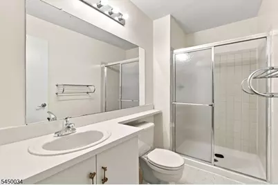 407 Lancaster Ct, Piscataway Township, NJ 08854 - Photo 17