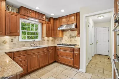 14 Menlo Dr, Readington, NJ 08889 - Photo 15