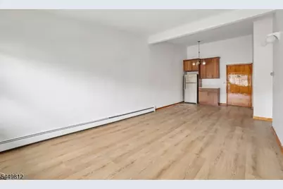 14 Hazard Pl #3C, Elizabeth, NJ 07208 - Photo 5