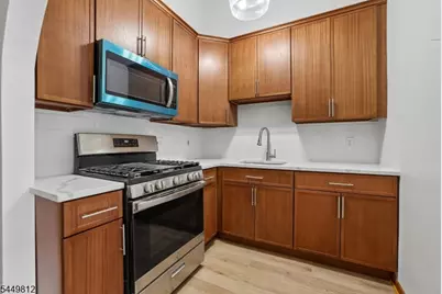 14 Hazard Pl #3C, Elizabeth, NJ 07208 - Photo 11