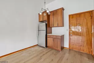 14 Hazard Pl, Elizabeth, NJ 07208 - Photo 9
