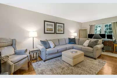 321 Ascot Ln, Bridgewater, NJ 08807 - Photo 9