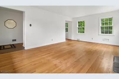 63 Magnolia Dr, New Providence, NJ 07974 - Photo 5