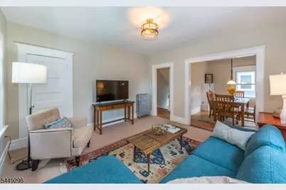 34 Montclair Ave #2, Montclair, NJ 07042 - Photo 9