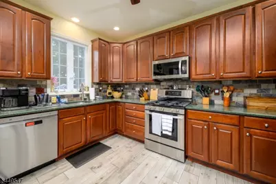 98 Remsen Ave, Woodbridge Township, NJ 07001 - Photo 39