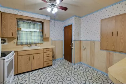 56 Seminole Ave, Rockaway Township, NJ 07866 - Photo 7