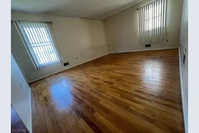 17B Garden Dr, Elmwood Park, NJ 07407 - Photo 17