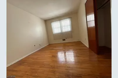 17B Garden Dr, Elmwood Park, NJ 07407 - Photo 19