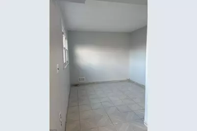 17B Garden Dr, Elmwood Park, NJ 07407 - Photo 29