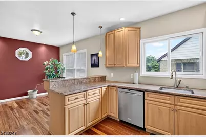 317 Ware Ct, Bound Brook, NJ 08805 - Photo 15