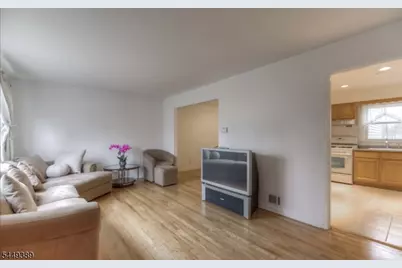 6 Glannon Rd, Livingston, NJ 07039 - Photo 3
