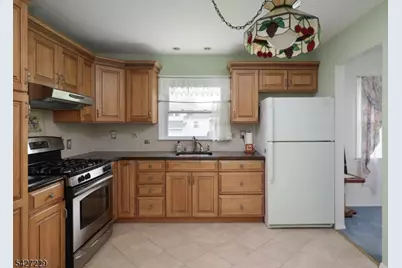 76 Harrison St, Clark Township, NJ 07066 - Photo 13