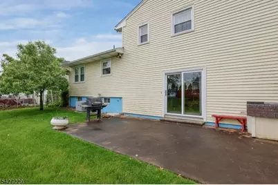 76 Harrison St, Clark Township, NJ 07066 - Photo 25