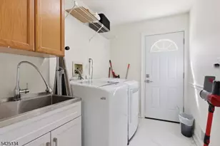 931 Vosseller Ave, Bridgewater, NJ 08836 - Photo 11