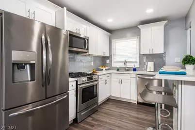 45 Karen Dr, Clifton, NJ 07013 - Photo 9