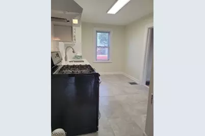 8 Grandview Ave, North Plainfield, NJ 07060 - Photo 1