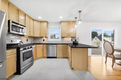 2687 Hawthorne Ave, Union Township, NJ 07083 - Photo 13