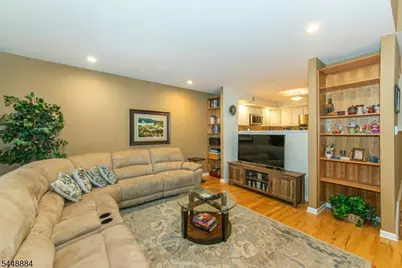 15 Fair Ridge Ct, Wayne, NJ 07470 - Photo 9