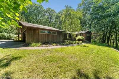 9 Delwood Rd, Chester, NJ 07930 - Photo 3