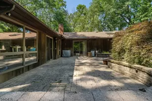 9 Delwood Rd, Chester, NJ 07930 - Photo 5