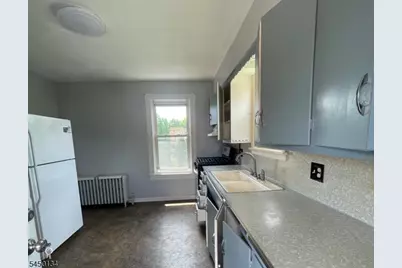597 Belvidere Rd #2, Lopatcong Township, NJ 08865 - Photo 3