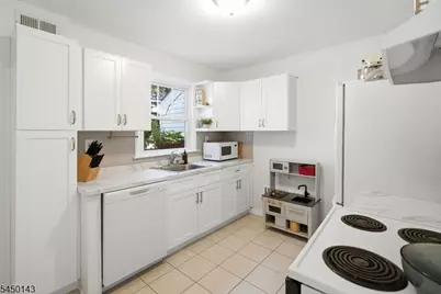11 Monroe Avenue, Roseland, NJ 07068 - Photo 11
