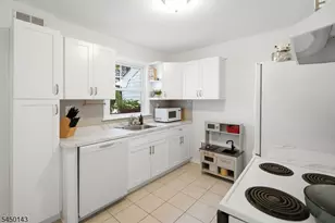 11 Monroe Ave, Roseland, NJ 07068 - Photo 11