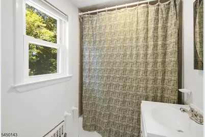 11 Monroe Avenue, Roseland, NJ 07068 - Photo 19