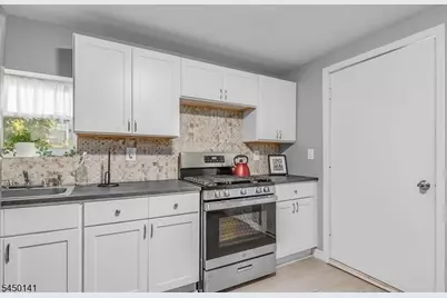 307 Jefferson Ave, Elizabeth, NJ 07201 - Photo 17