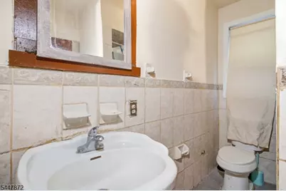 149 N Essex Ave, Orange, NJ 07050 - Photo 17