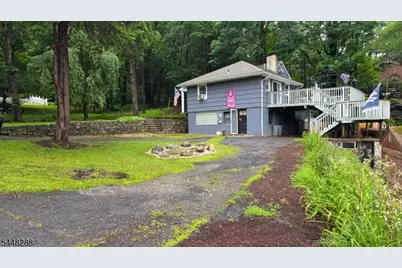 91 Goldfinch Ln, West Milford, NJ 07421 - Photo 15