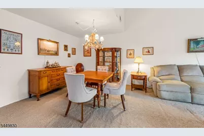 154 Drake Ln, Roxbury Township, NJ 07852 - Photo 5