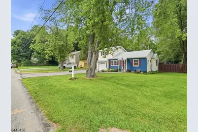35 Edgecumb Rd, West Milford, NJ 07480 - Photo 3