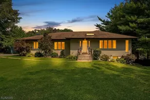 419 Ratzer Rd, Wayne, NJ 07470 - Photo 27