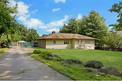 419 Ratzer Rd, Wayne, NJ 07470 - Photo 3