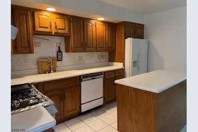 419 Ratzer Rd, Wayne, NJ 07470 - Photo 21