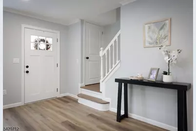 81 Hutchinson St, Clark Township, NJ 07066 - Photo 11
