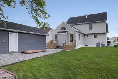 81 Hutchinson St, Clark Township, NJ 07066 - Photo 31