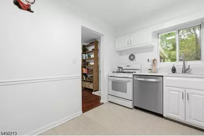 37 Forest Ave, Nutley, NJ 07110 - Photo 7