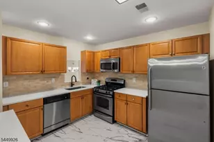 127 Chariot Ct, Piscataway Township, NJ 08854 - Photo 13
