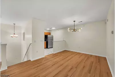 127 Chariot Ct, Piscataway Township, NJ 08854 - Photo 3