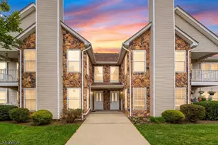 127 Chariot Ct, Piscataway Township, NJ 08854 - Photo 1